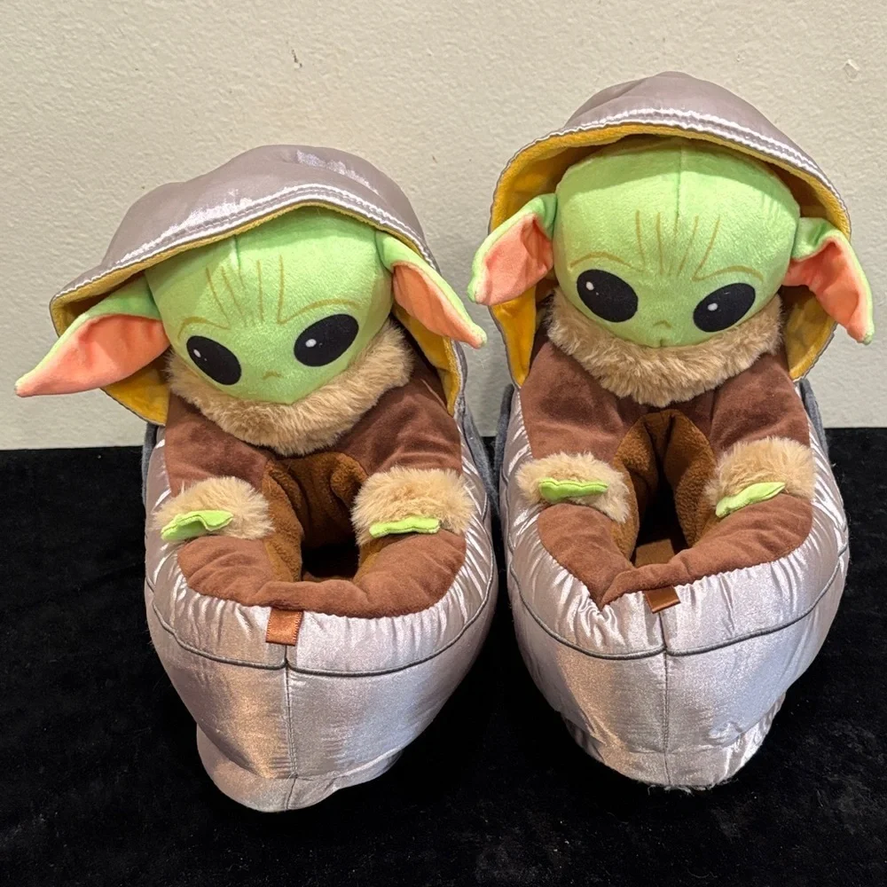 GAP Brown Star Wars Slippers